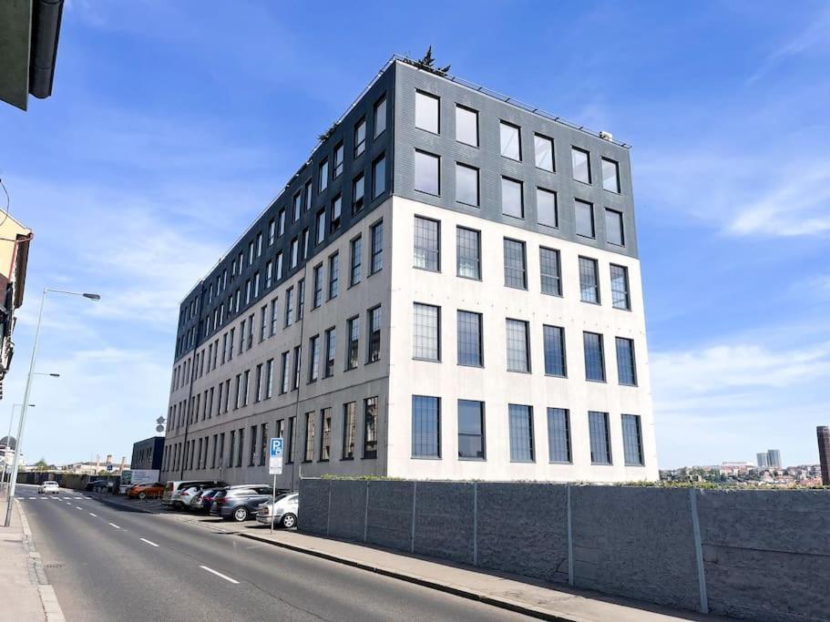 The Factory Loft Prague Apartment Екстериор снимка