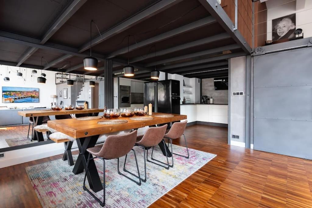 The Factory Loft Prague Apartment Екстериор снимка